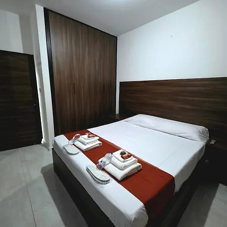 5mins From The Beach,10mins From Lc Airport Aurelia