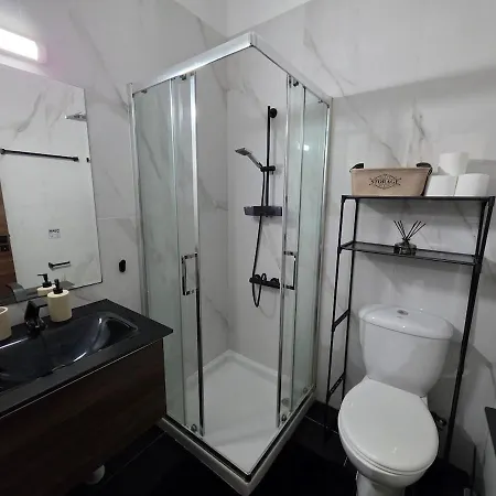 5mins From The Beach,10mins From Lc Airport Aurelia Lejlighed Larnaca