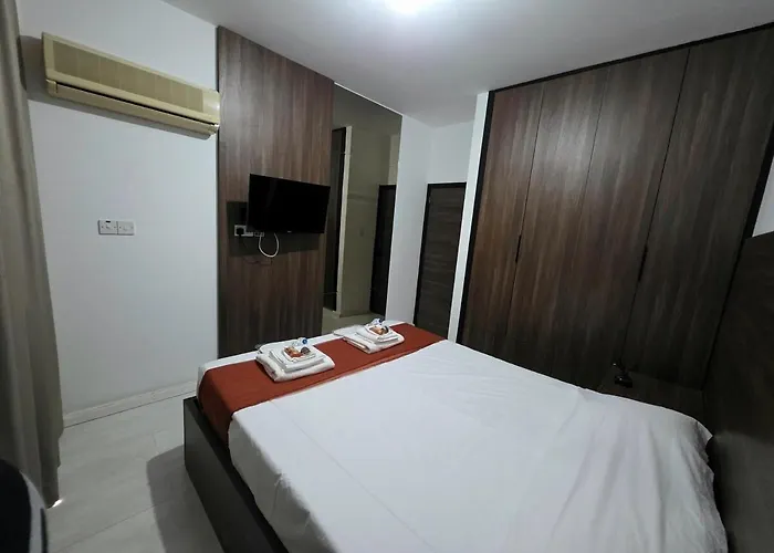 5mins From The Beach,10mins From Lc Airport Aurelia アパート *